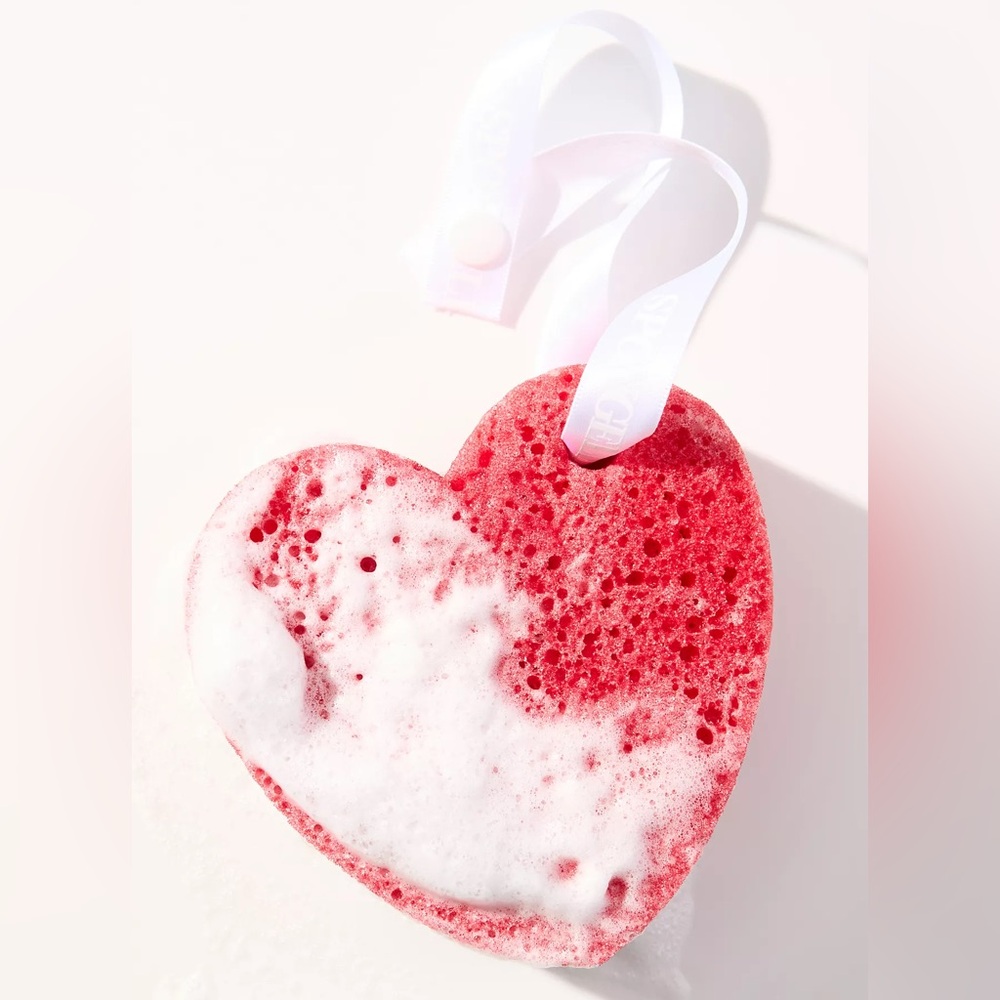 Spongellé Heart Body Wash Infused Buffer - Scarlet Blush